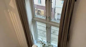 Cozy Budget Room in Central Oslo Shared Bathroom - Image 3