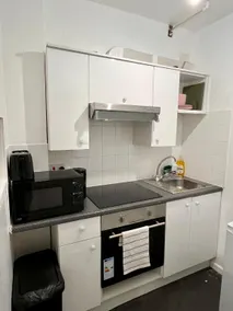 Stylish 2-Guest Studio with Netflix, Prime - FREE WIFI & FREE PARKING - Aroluchi Ville - Image 3
