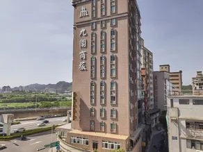 9 Hotel - Image 5