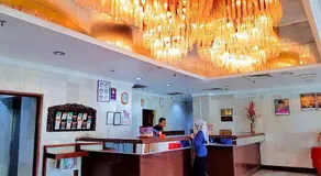 Hotel Grand Crystal - Image 2