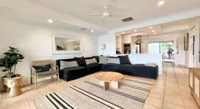 40 Stunning 3 Bedroom On Noosa River - Image 3