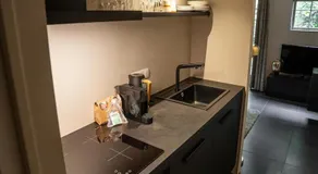 Romantic Loft w Garden Terrace - Image 4