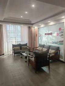 Crescent Moon Business Hotel - Image 3