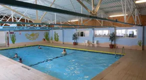 2 bedroom Chalet all to yourself, free parking, dogs welcome - Image 3