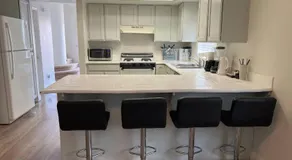 Extended Stay 3 or 4 Beds Cozy Smart Home Living - Image 3