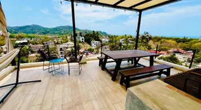 King bed, Kitchenette, Air Conditioning, Pool, Fast WiFi - Aire at Casa Calavera - Image 4