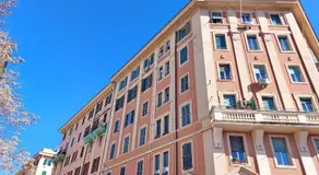 Opera Inn Suites - Rooms and Apartments - Image 2