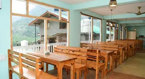 Energie rooms and cafe - Image 5