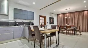 Modern Large 200sqm 5 bedroom Apartment in the heart of Sliema - Image 5