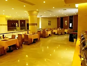 Wuhan Newport International Hotel - Image 4