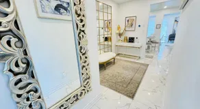 Luxury Home in Toronto (Mississauga) - Image 2