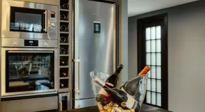 ANDROMEDA PARK Suites - Image 4