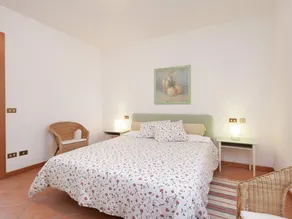 Simplistic Apartment in Consiglio di Rumo with Fenced Garden - Image 4