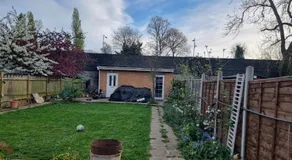 Beautiful double room, mins away from Norbury station - Image 5