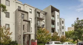 ReadySet Apartments on Altona - Image 2