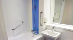 Travelodge Sleaford - Image 4