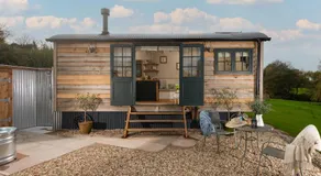 Willow Hideaway-Shepherd Hut, Hot Tub, Wood Burner - Image 5