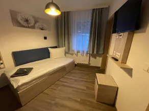 Hotel Central Nürnberg Hauptbahnhof - Image 2