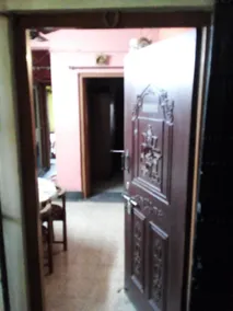 Homely 2BHK Flat in Dhakuria, South Kol for family - Image 4