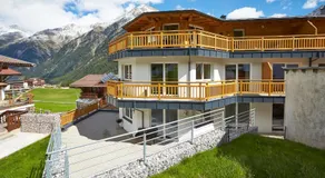 Alpendiamond Ski in & Bike Out apartments Top 200, 400 & penthouse 600 - Image 4
