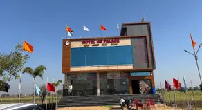Hotel GR Palace - Image 4