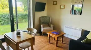 Secluded Log Cabin in beautiful private gardens - Image 2