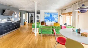 FRIZ Barn Lofts Stylische Ferienwohnungen Garten Parkplatz Zentral - Image 2