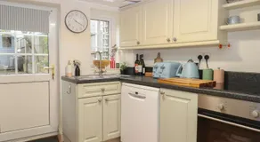 Beeble Cottage - Image 5