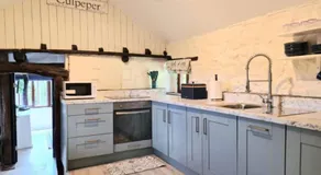 Historic Property with Stunning Views (Walk to the pub) - Image 4