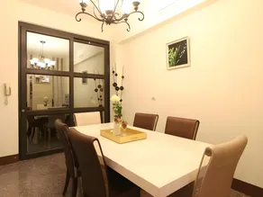 Artdeco Guest House - Image 2