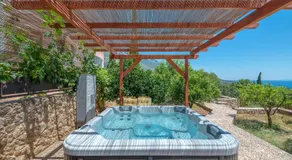 Villa Harmony in Lourdata - Image 3