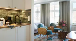 Five Rooms - Image 4