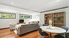 Relaxed Retreat by the Bay - Image 2