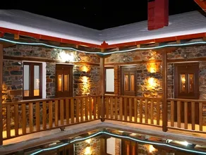 Hotels Voras - Image 2