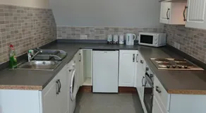 2 Wood Yard Cottages, Red Mayes Farm - Image 3