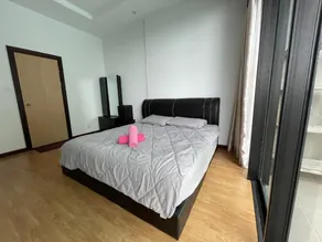 DS Imperial Suite 711 - Image 2