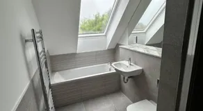 The Penthouse Double Bedroom for Rent Use of kitchen - Image 2
