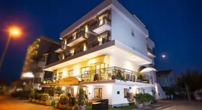 Hotel Paris - Image 5