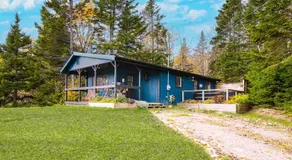 Cottage on the Lake - Image 5