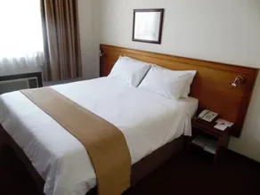 Arcadia Hotel - Image 2