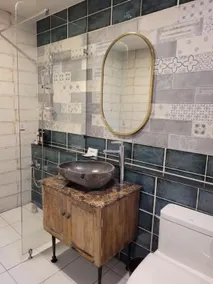 Gallery Hotel - Image 2