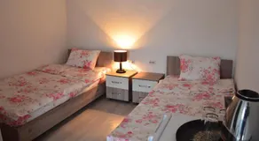 Astoria Luxe - Image 2