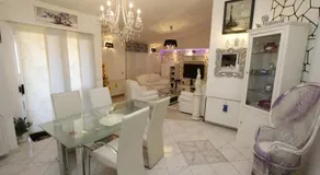 Apartment Love Story - Image 2