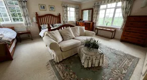 Plumpton House - Image 2