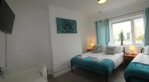 Dinnington House Dinnington by Smart Corporate Stays - Image 2