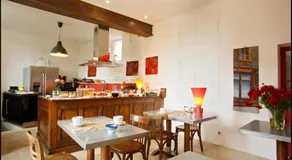 La Maison Rouge d'Uzes B&B - Image 2
