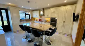 A Newly Renovated 7 Bedroom House - Image 5