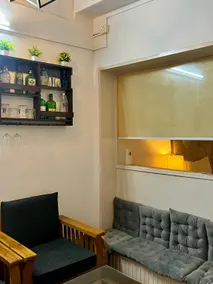 Entire 1BHK Penthouse with Private Terrace 4th Flr - Image 3
