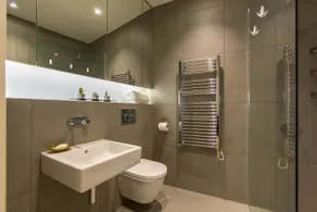 Luxury & Spacious Home in Central London, 4 guests - Image 4