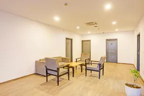 Super OYO Townhouse Vijay Khand Gomti Nagar - Image 4